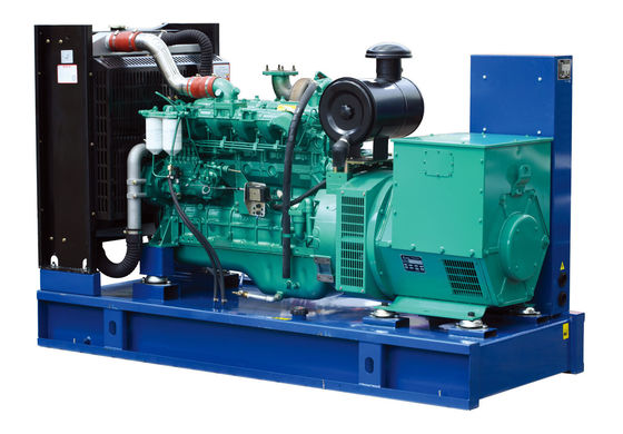 Diesel van 60hz 200 KW Cummins Generators In drie stadia met Waterkoelingssysteem