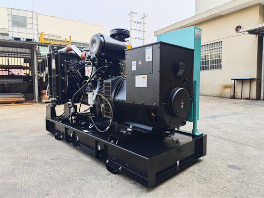Bobig Brede selectie DOOSAN dieselgeneratoren van 63KVA tot 1004KVA, ontworpen voor en stroomvoorziening in industriële omgevingen